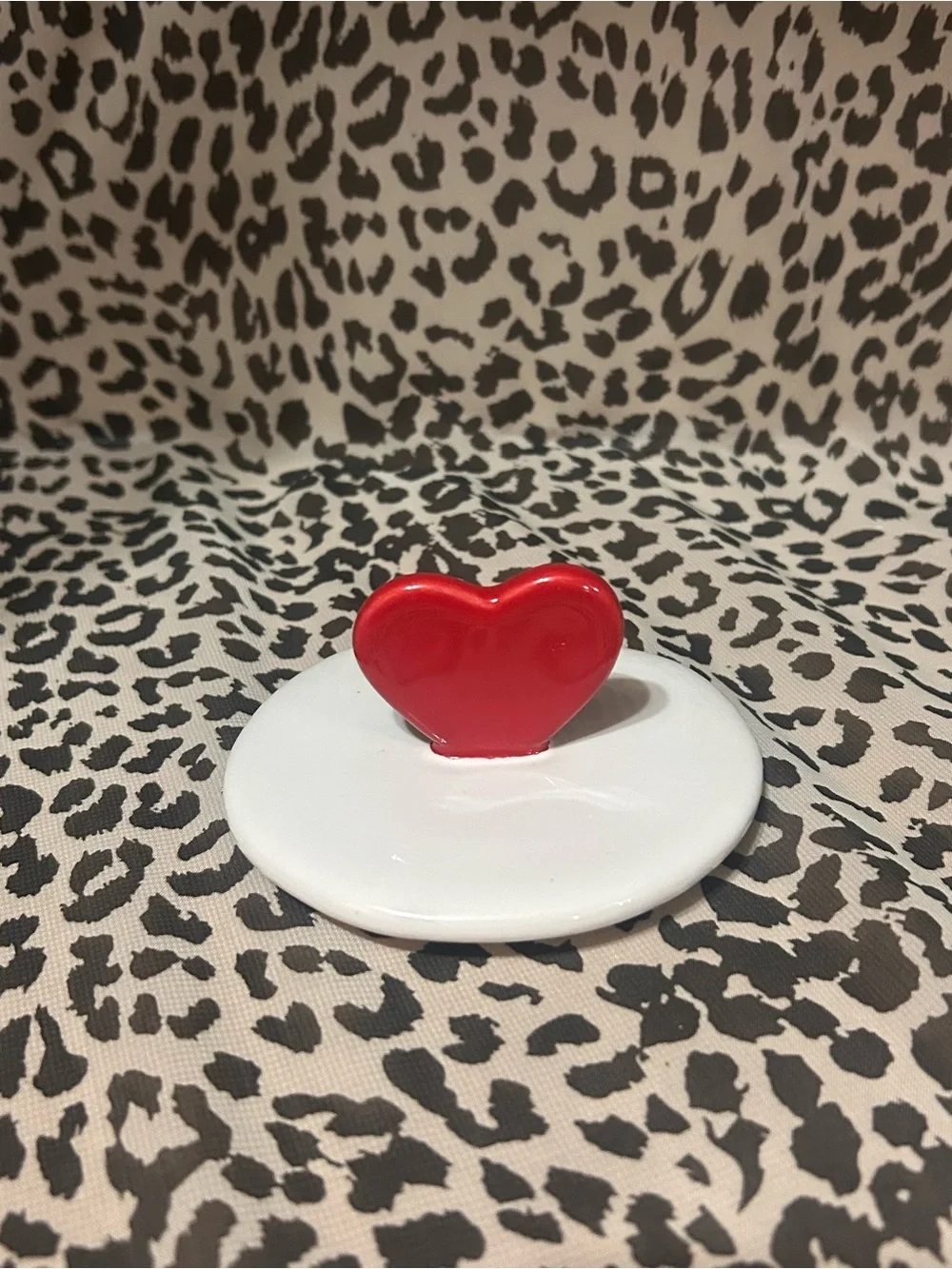 Rae Dunn Ceramic “Kisses-Hugs” Mug